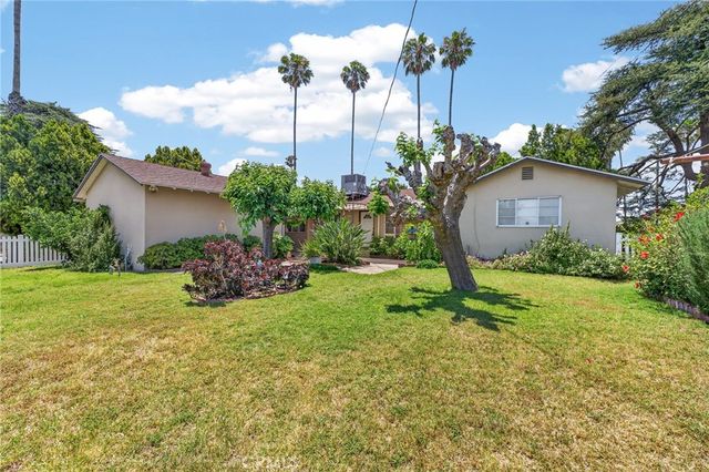 977 N Riverside, Rialto, CA 92376