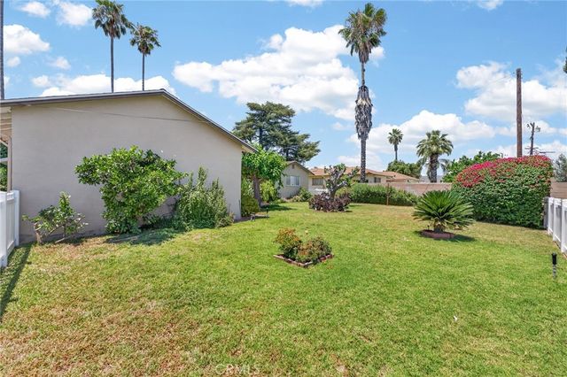 977 N Riverside, Rialto, CA 92376