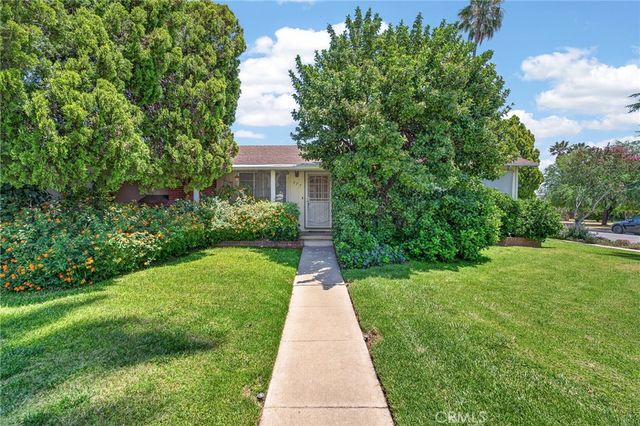 977 N Riverside, Rialto, CA 92376