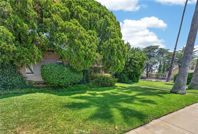977 N Riverside, Rialto, CA 92376