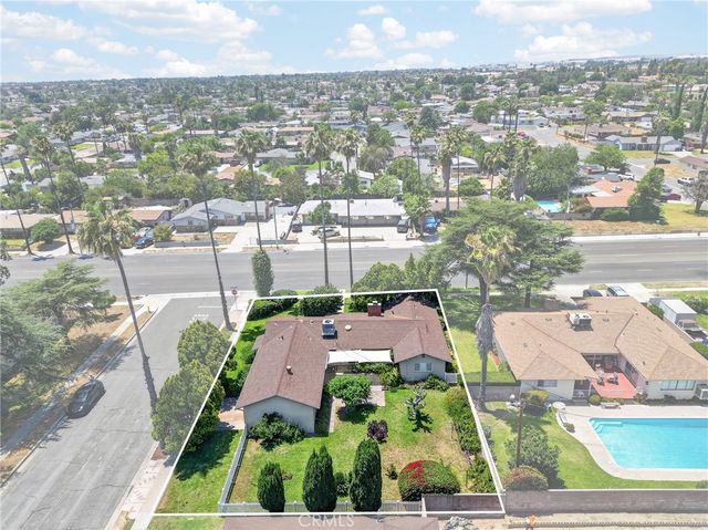 977 N Riverside, Rialto, CA 92376