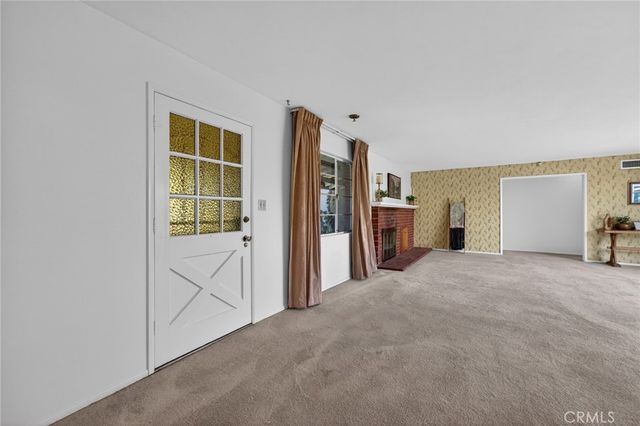 977 N Riverside, Rialto, CA 92376