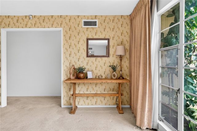 977 N Riverside, Rialto, CA 92376