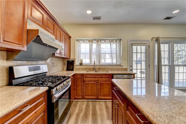 435 Leasingham Way, Duluth, GA 30097