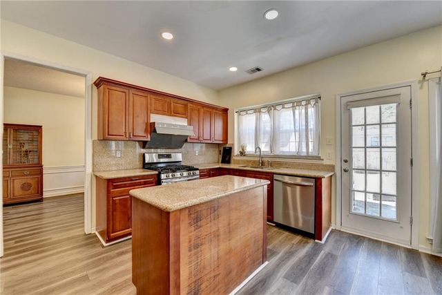 435 Leasingham Way, Duluth, GA 30097