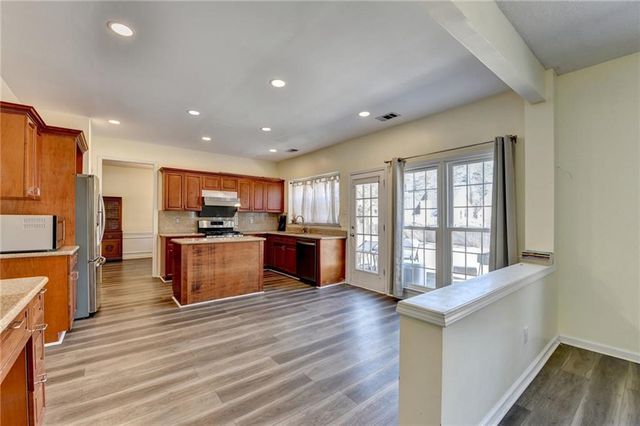 435 Leasingham Way, Duluth, GA 30097