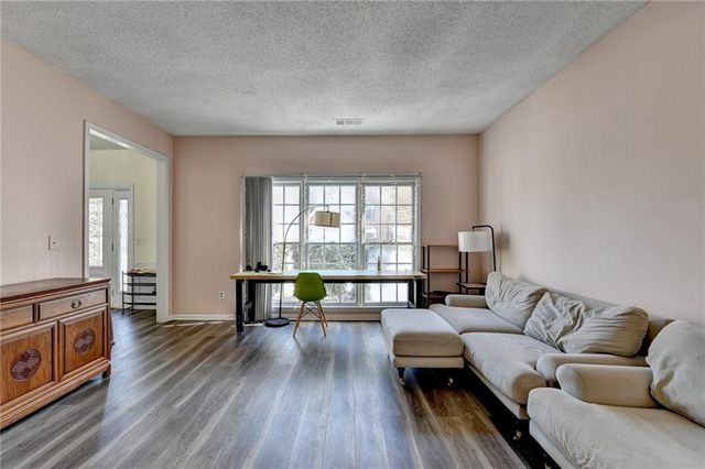 435 Leasingham Way, Duluth, GA 30097