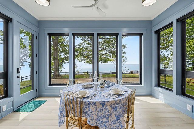 2578 Lakeshore Drive, Saugatuck Twp, MI 49408