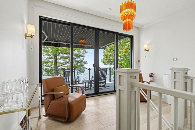 2578 Lakeshore Drive, Saugatuck Twp, MI 49408