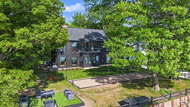 2578 Lakeshore Drive, Saugatuck Twp, MI 49408