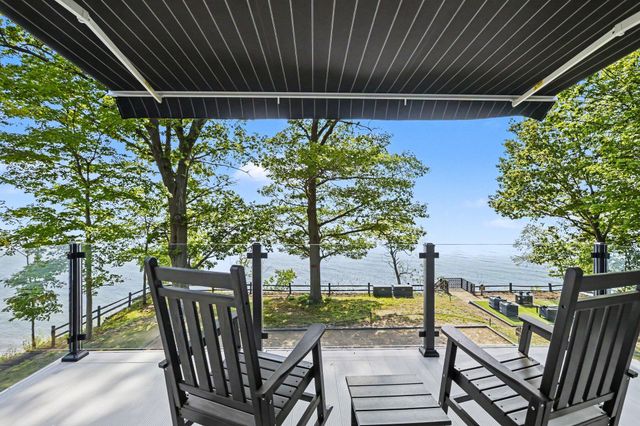 2578 Lakeshore Drive, Saugatuck Twp, MI 49408