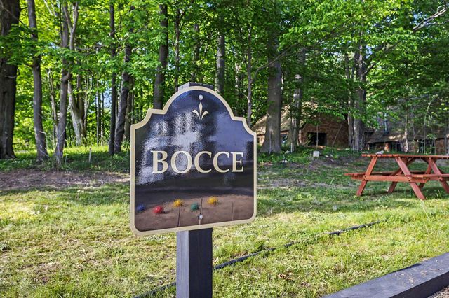 2578 Lakeshore Drive, Saugatuck Twp, MI 49408