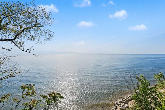 2578 Lakeshore Drive, Saugatuck Twp, MI 49408