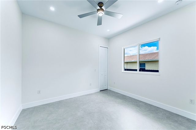 2903 4th ST SW, Lehigh Acres, FL 33976
