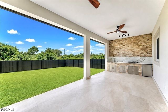 2903 4th ST SW, Lehigh Acres, FL 33976