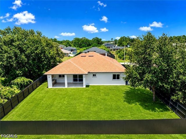 2903 4th ST SW, Lehigh Acres, FL 33976