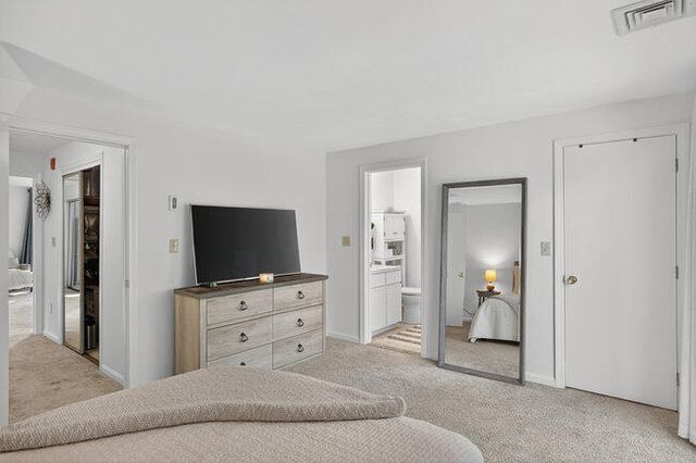 195 Falmouth Road APT 10E, Mashpee, MA 02649