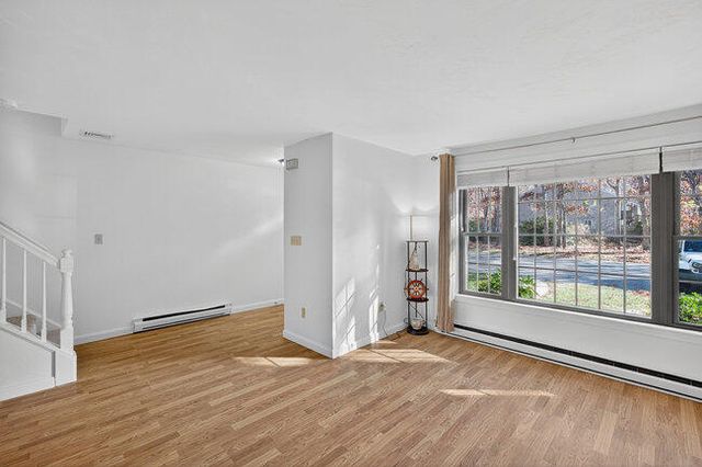 195 Falmouth Road APT 10E, Mashpee, MA 02649