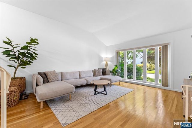 166 Dumont Avenue, Dumont, NJ 07628