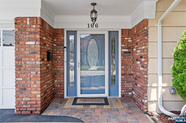 166 Dumont Avenue, Dumont, NJ 07628