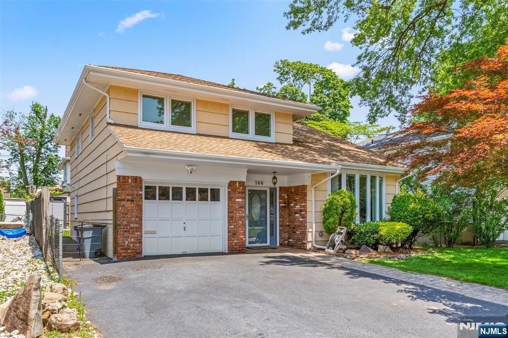 166 Dumont Avenue, Dumont, NJ 07628