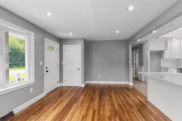 249 Barneyville Rd, Swansea, MA 02777