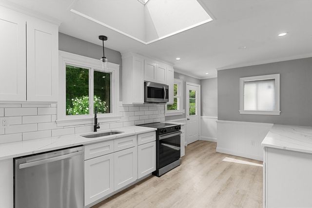 249 Barneyville Rd, Swansea, MA 02777