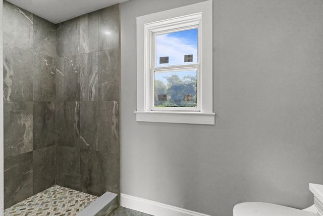 249 Barneyville Rd, Swansea, MA 02777