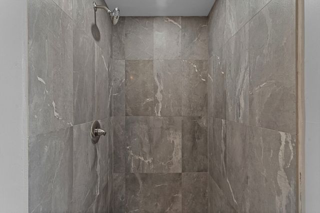 249 Barneyville Rd, Swansea, MA 02777