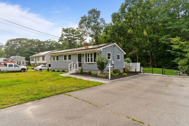 249 Barneyville Rd, Swansea, MA 02777