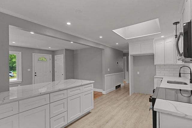 249 Barneyville Rd, Swansea, MA 02777