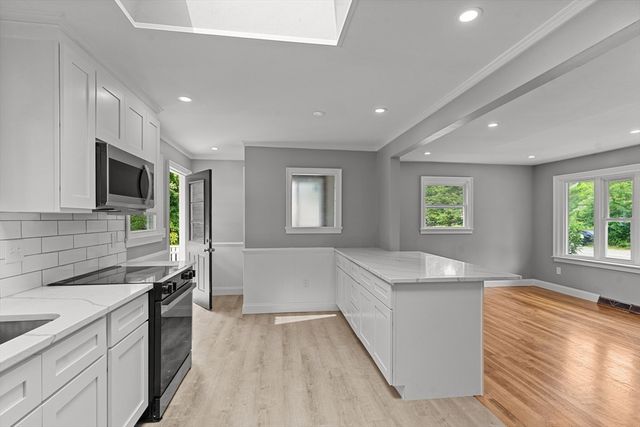 249 Barneyville Rd, Swansea, MA 02777