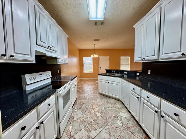 2503 Marlin Drive, Texas City, TX 77591