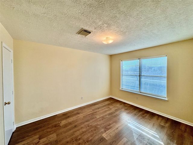 2503 Marlin Drive, Texas City, TX 77591