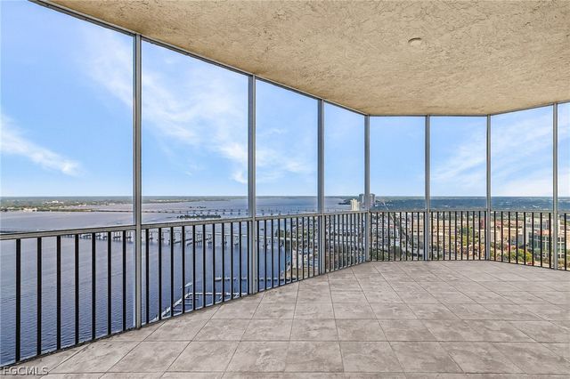 2104 W First ST 3204, Fort Myers, FL 33901