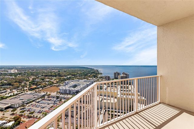 2104 W First ST 3204, Fort Myers, FL 33901