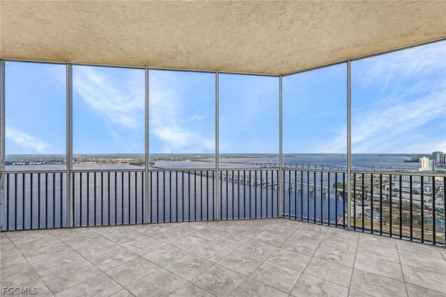 2104 W First ST 3204, Fort Myers, FL 33901