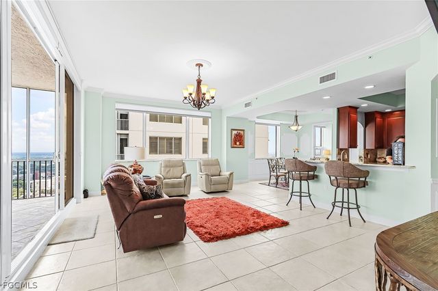 2104 W First ST 3204, Fort Myers, FL 33901