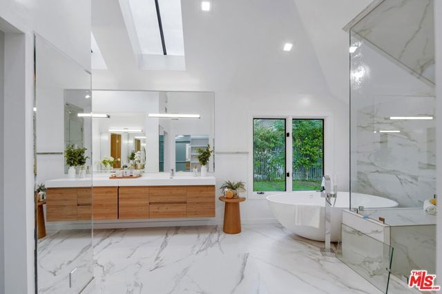 4050 Clarinda Drive, Tarzana (los Angeles), CA 91356