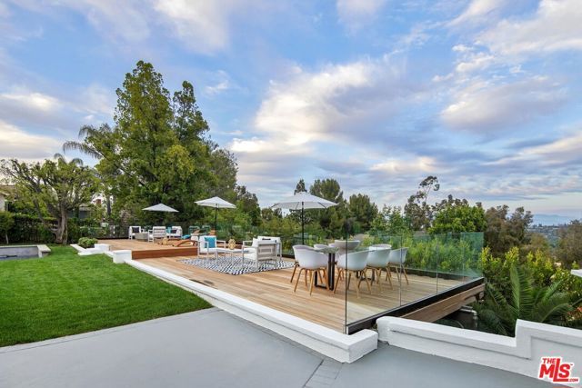 4050 Clarinda Drive, Tarzana (los Angeles), CA 91356