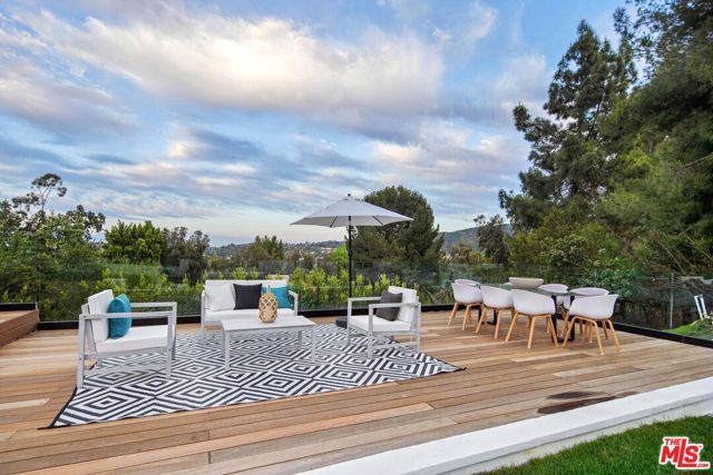 4050 Clarinda Drive, Tarzana (los Angeles), CA 91356