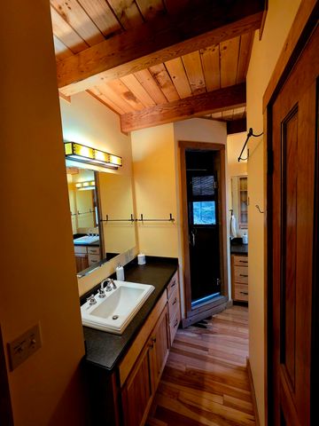 100 Waters Edge Trail, Monticello, KY 42633