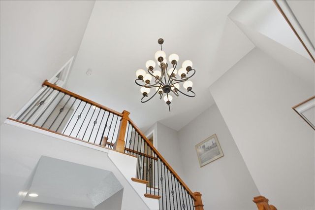 1119 Lakeview Drive, Cedar Falls, IA 50613