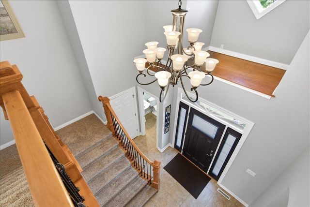 1119 Lakeview Drive, Cedar Falls, IA 50613