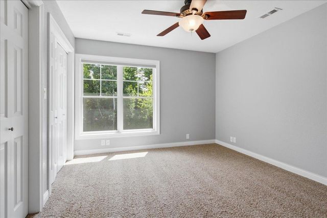 1119 Lakeview Drive, Cedar Falls, IA 50613