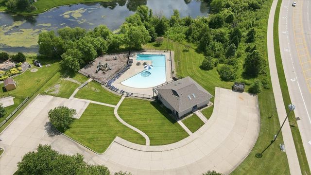 1119 Lakeview Drive, Cedar Falls, IA 50613
