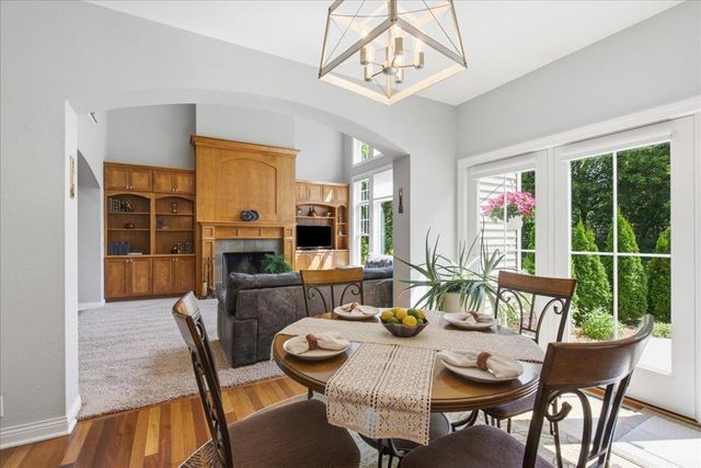 1119 Lakeview Drive, Cedar Falls, IA 50613