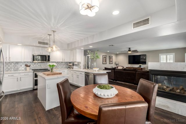 2611 E CATCLAW Street, Gilbert, AZ 85296