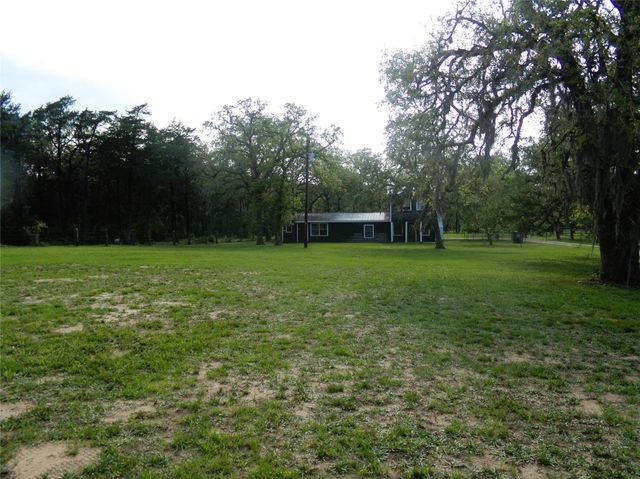 1889 County Road 215, Weimar, TX 78962