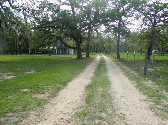 1889 County Road 215, Weimar, TX 78962